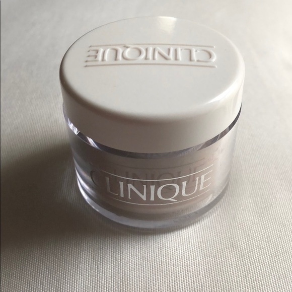 New Clinique blended face powder - Picture 5 of 5
